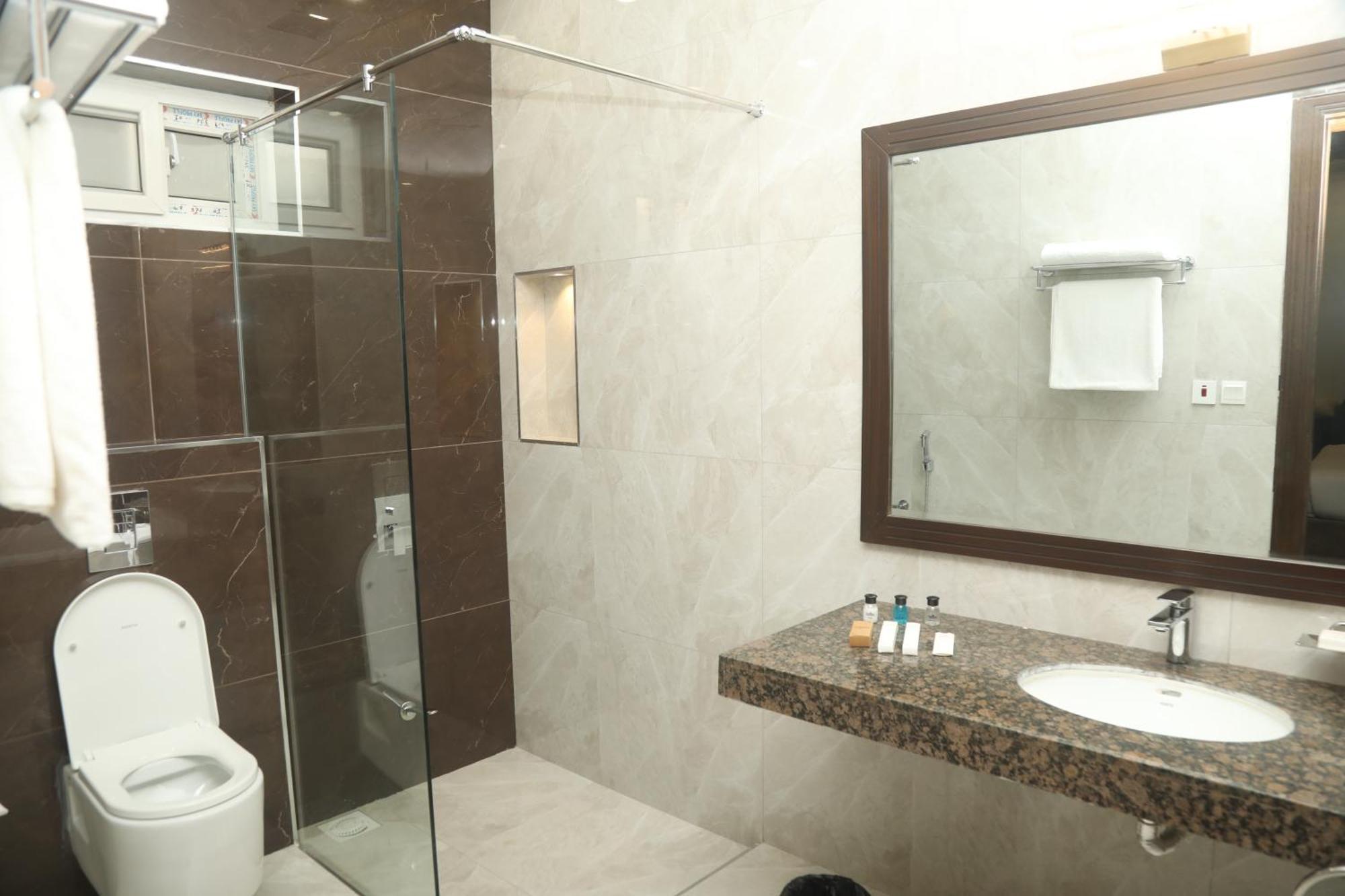 Swarg Hotel Sahiwal المظهر الخارجي الصورة