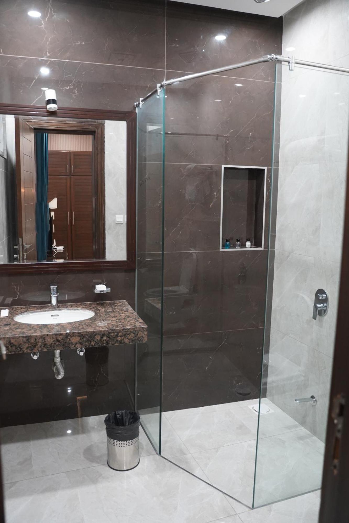 Swarg Hotel Sahiwal المظهر الخارجي الصورة